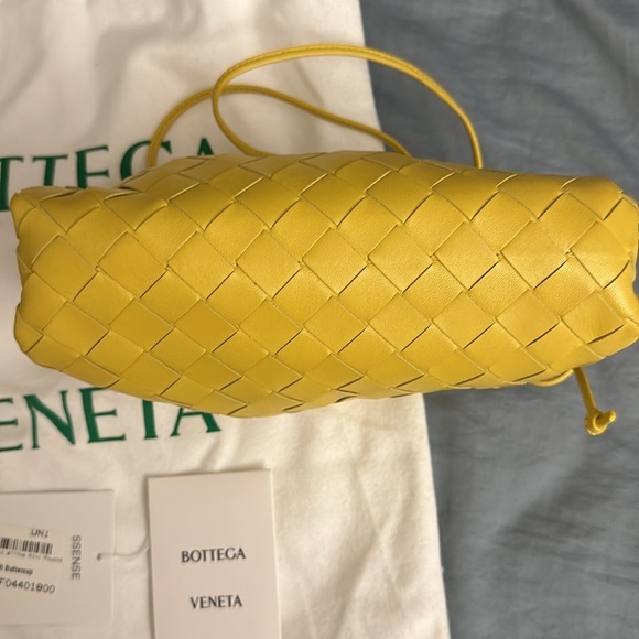 Authentic Bottega Veneta Yellow intrecciato leather mini clutch 💛 - Picture 7 of 9